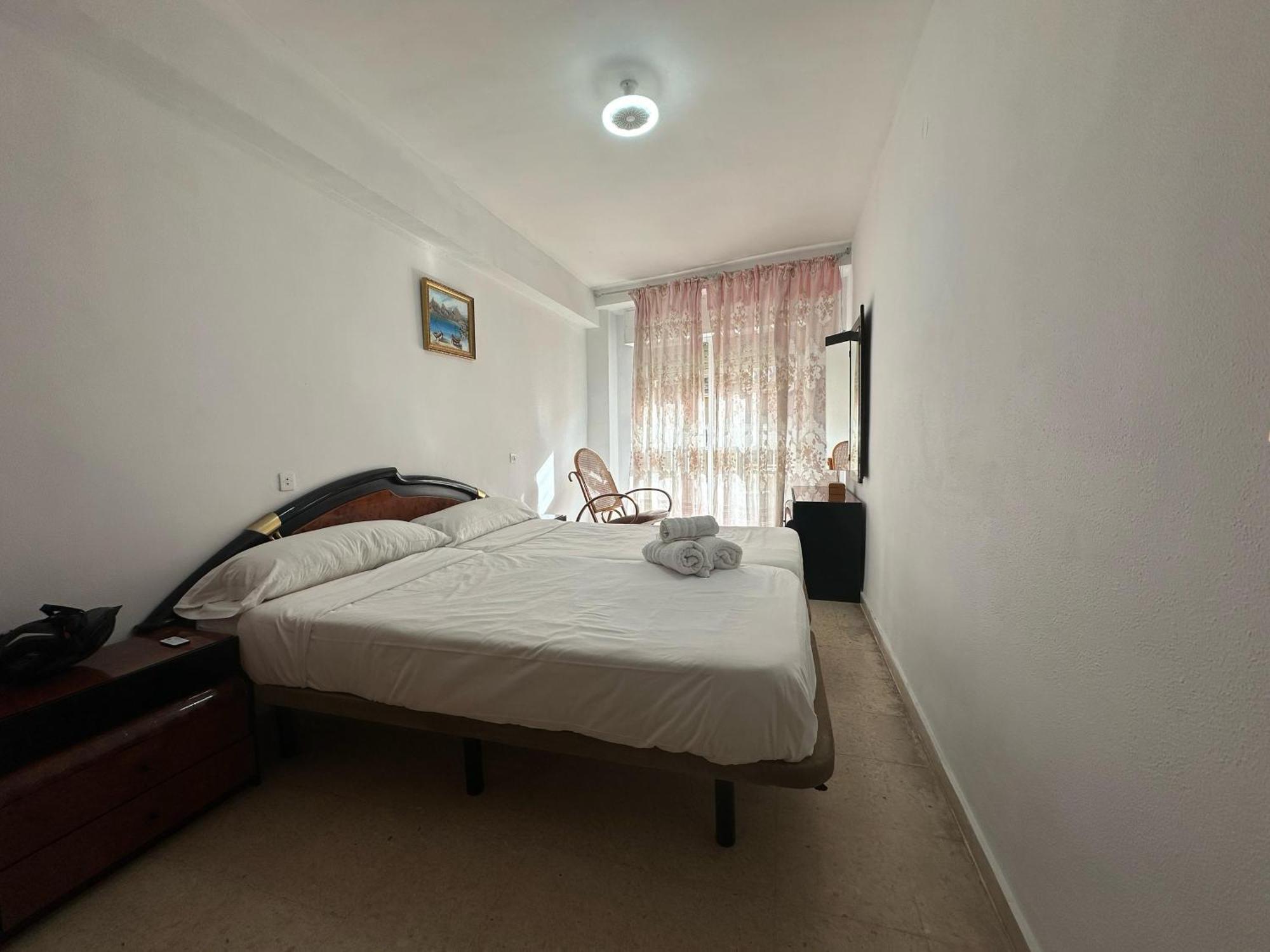 Habitacion Doble En La Victoria Малага Екстериор снимка